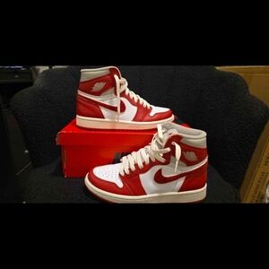 Nike Air Jordan 1 Retro High OG in Varsity Red and White 6M